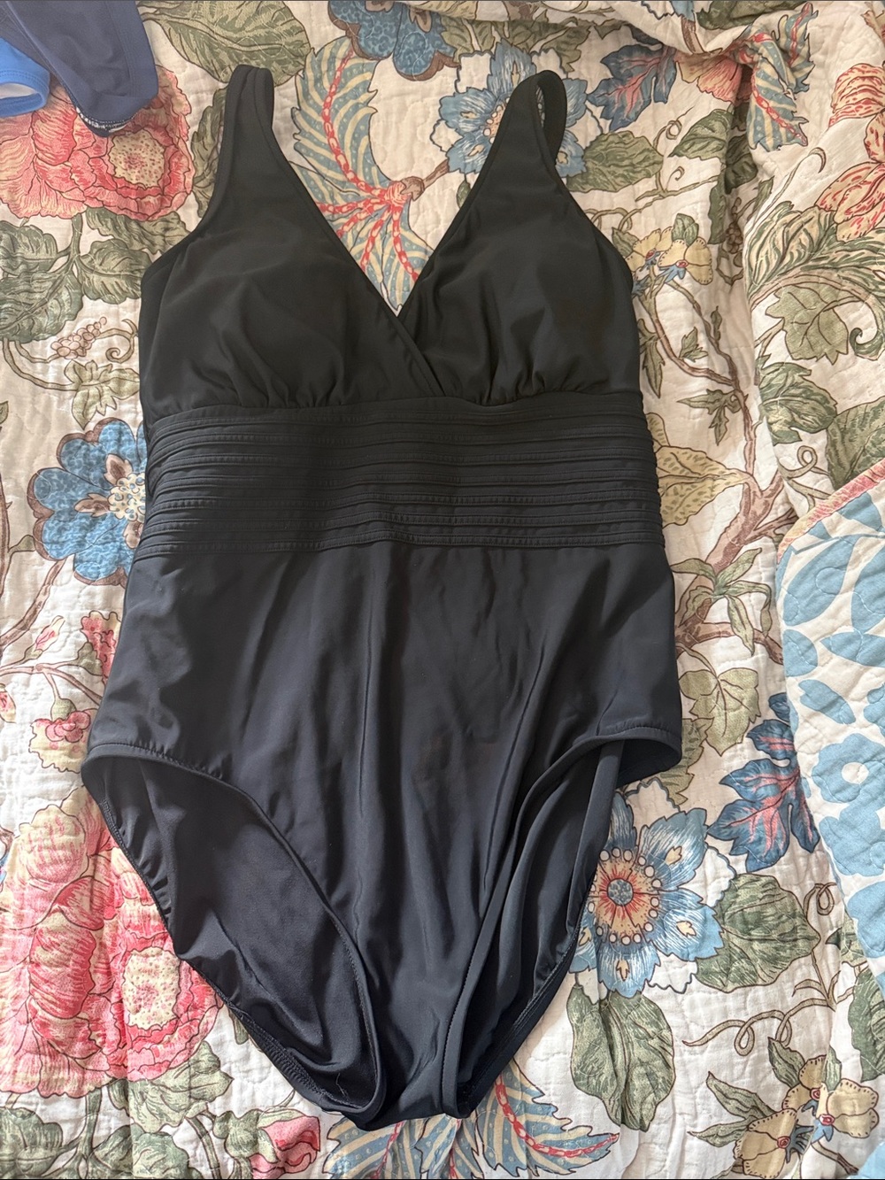 Aqua Green Black V-Neck One-Piece Swimsuit with Ruched Waistband